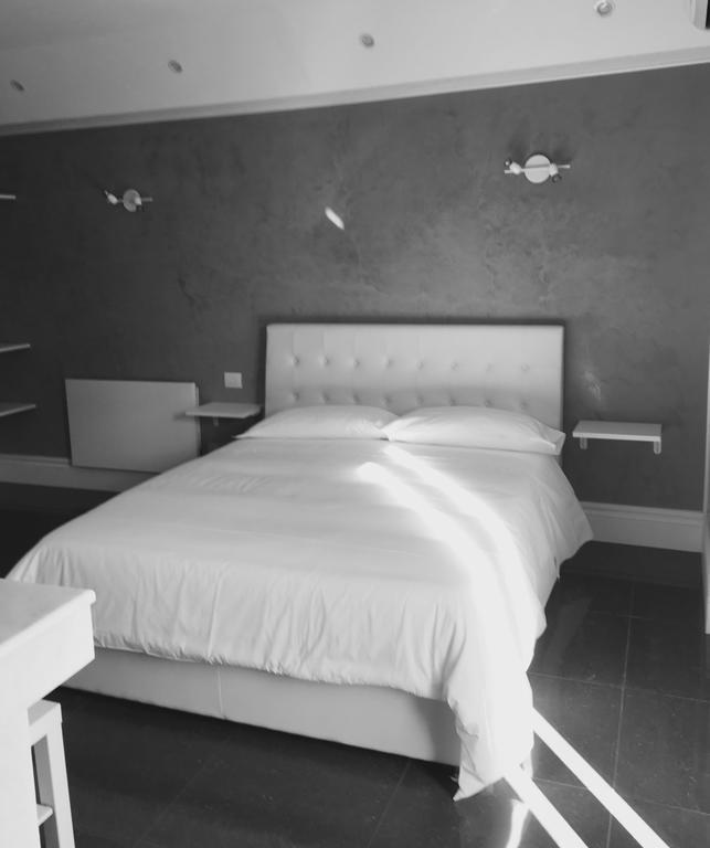 Palazzo Eliss Bed & Breakfast Margherita Di Savoia Oda fotoğraf