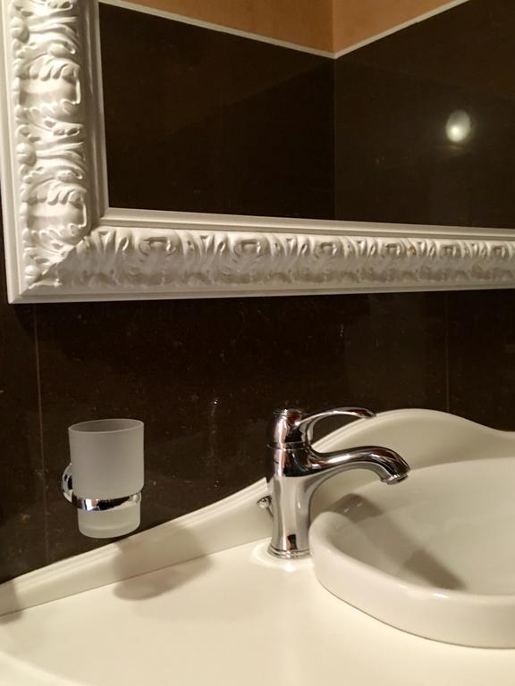 Palazzo Eliss Bed & Breakfast Margherita Di Savoia Oda fotoğraf