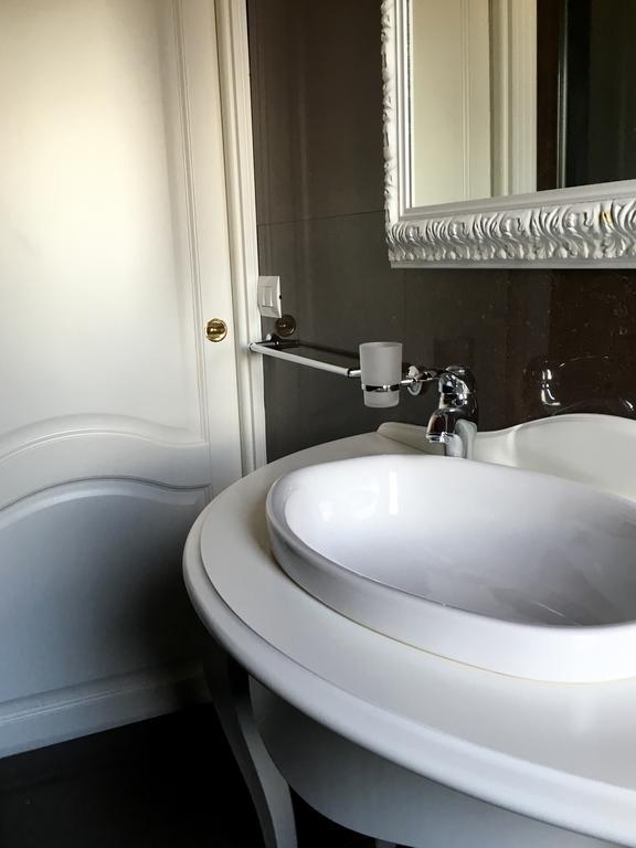 Palazzo Eliss Bed & Breakfast Margherita Di Savoia Dış mekan fotoğraf