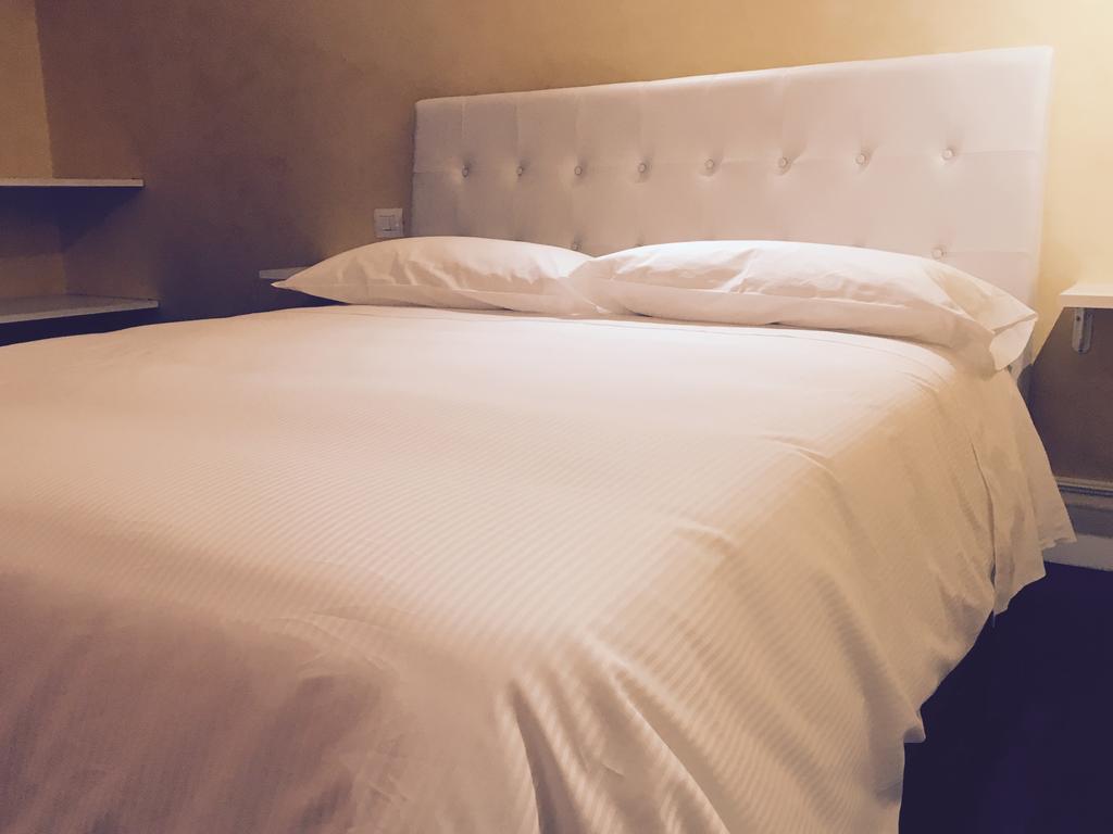 Palazzo Eliss Bed & Breakfast Margherita Di Savoia Oda fotoğraf