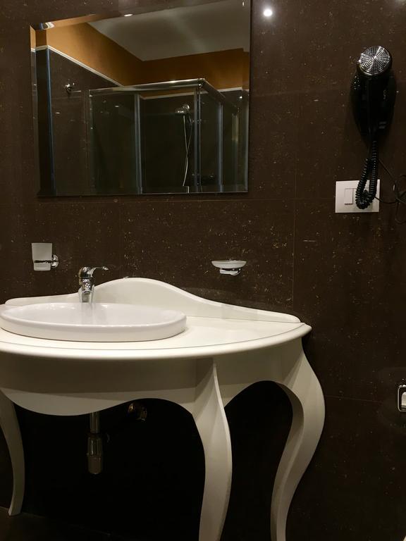 Palazzo Eliss Bed & Breakfast Margherita Di Savoia Oda fotoğraf