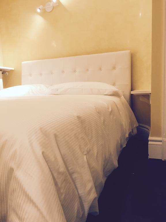 Palazzo Eliss Bed & Breakfast Margherita Di Savoia Oda fotoğraf